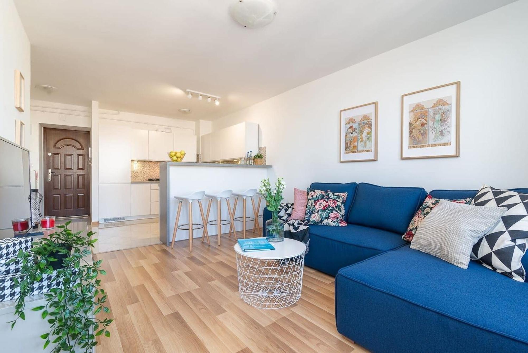 Navy Aesthetic Apartment With Balcony By Noclegi Renters Varsó Kültér fotó